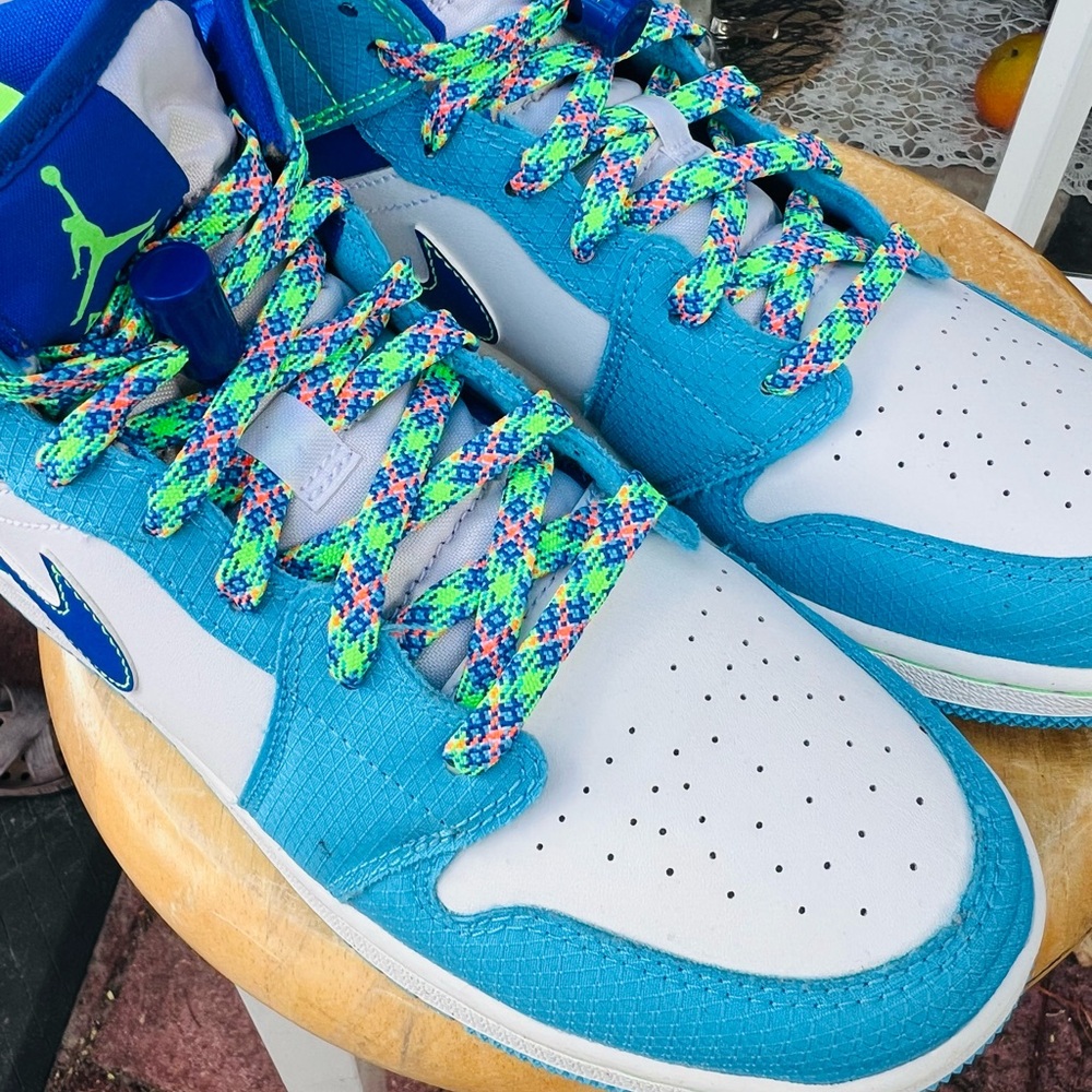 Nike Air Jordan Mid 1 “Sprite” Sneakers White Blue Green Excellent Shape! - Picture 4 of 13